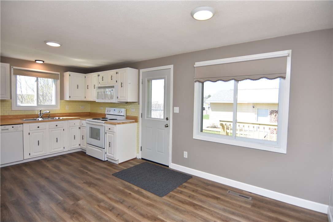 Residential at 718 Center Street, Chetek, WI 54728 — photo 11