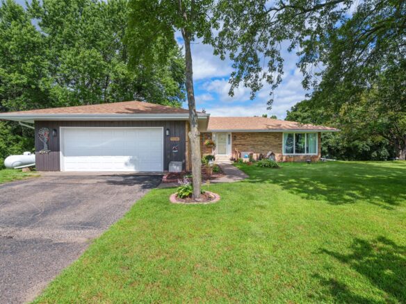 7236 20th Avenue Eau Claire WI 54703 — photo 1