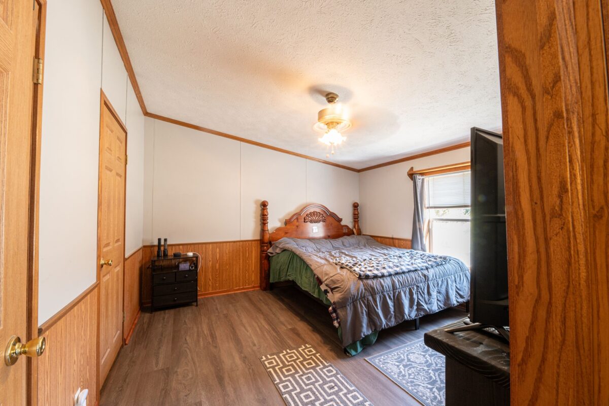 7649N Fishtrap Lake Rd, Winter, WI
