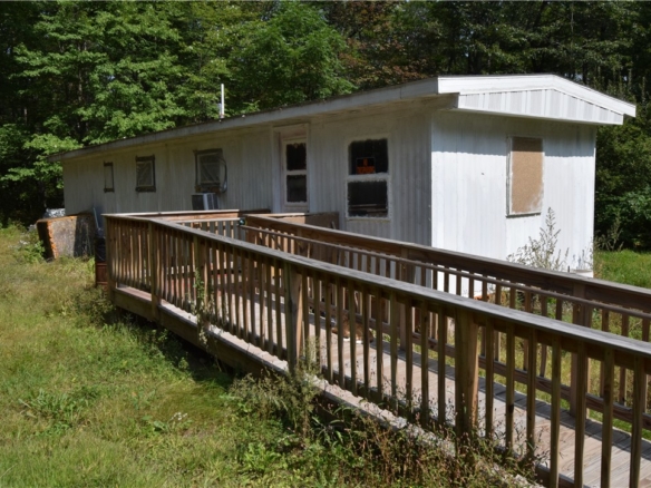 Residentialhouse for sale picture with an address of  7730 Highland Avenue in Hayward and a list price of 55000