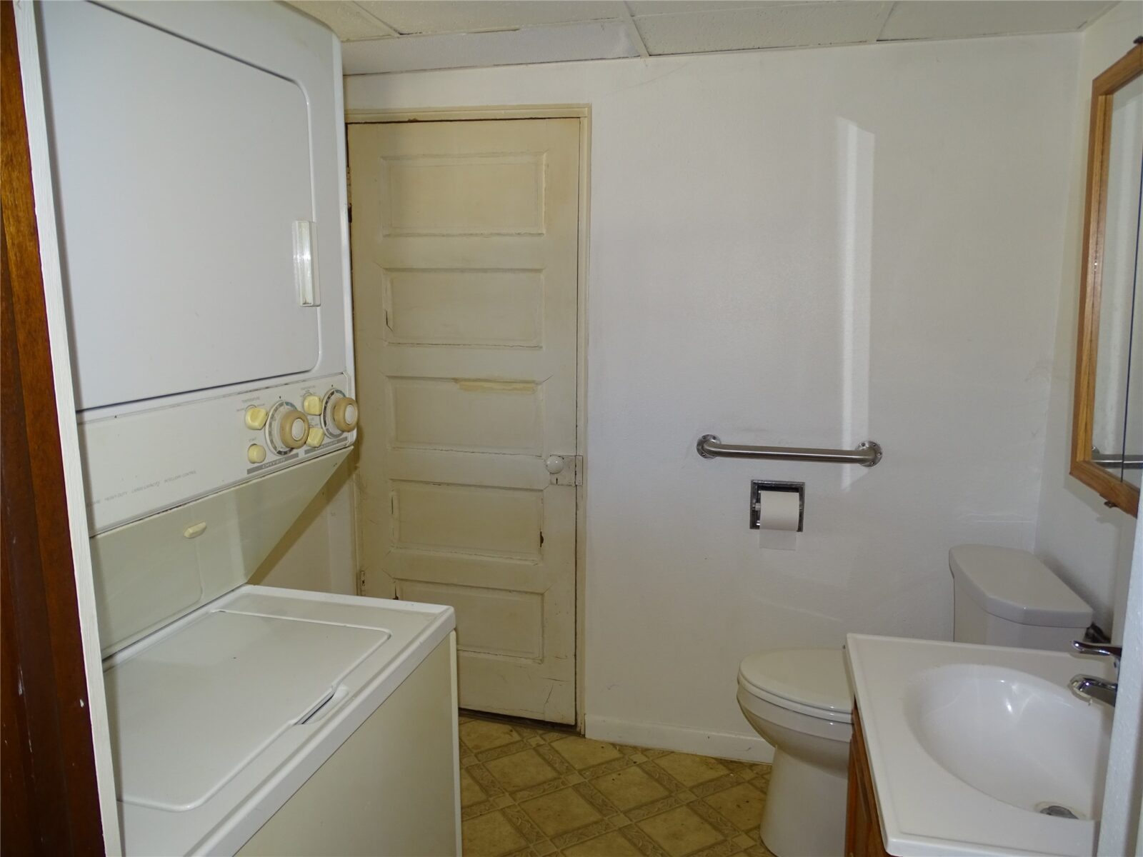 Residential at 800 Madison Street, Durand, WI 54736 — photo 7