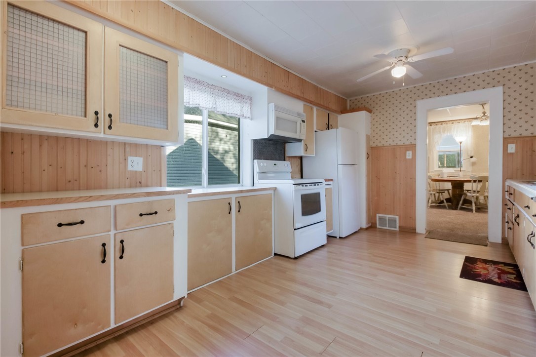 Residential at 804 Prospect Street, Durand, WI 54736 — photo 7