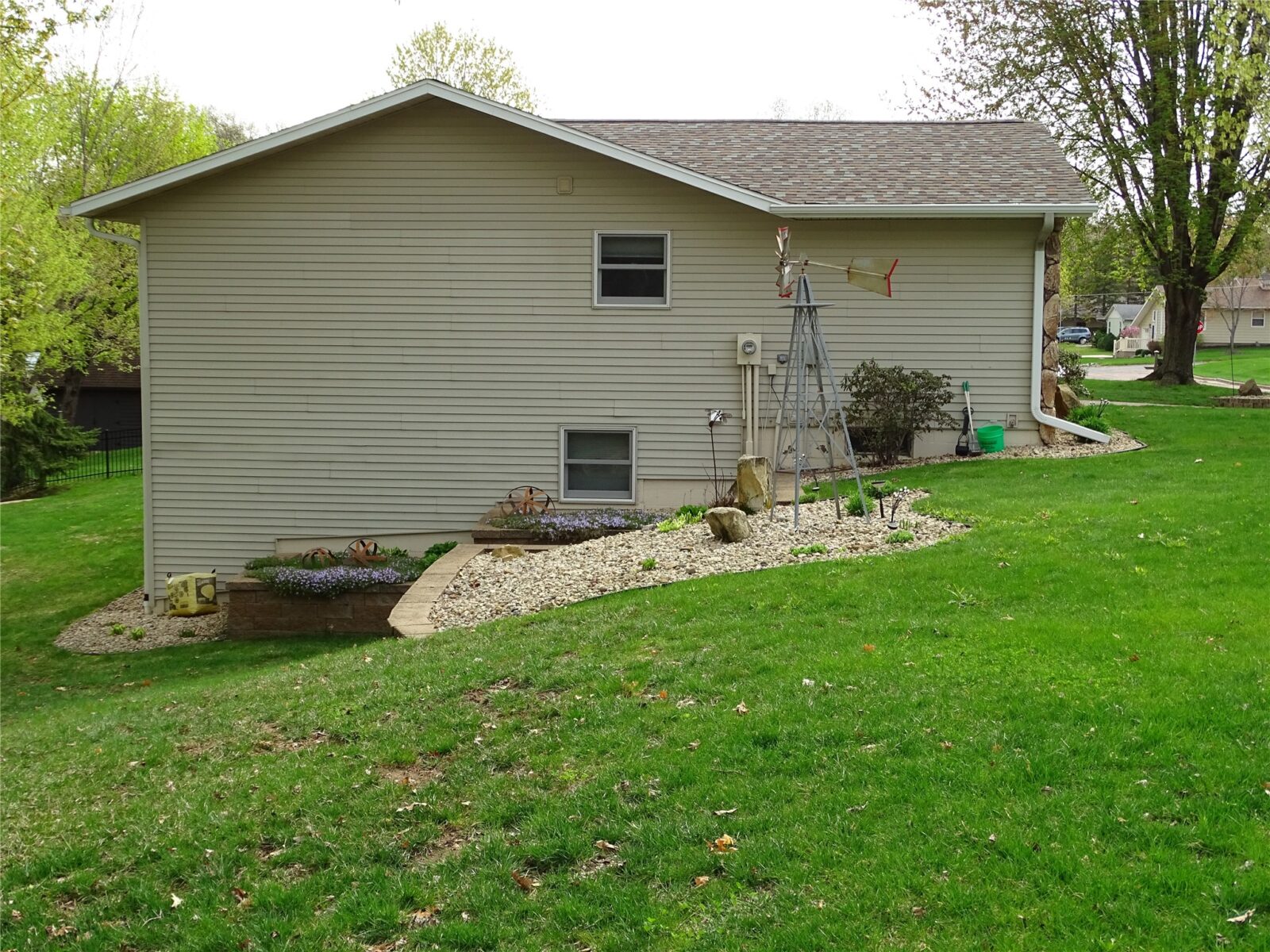 808 Goodrich Street Durand WI 54736 — photo 4