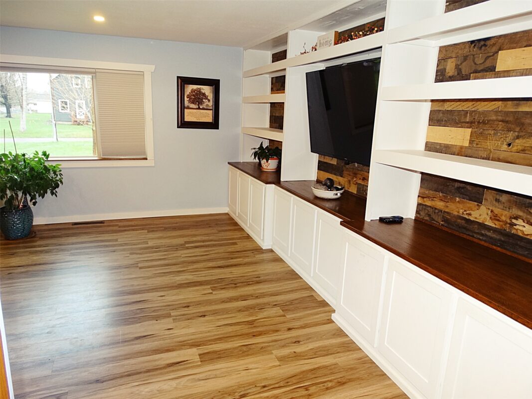 812 E BARKER Street Rice Lake WI 54868 — photo 10