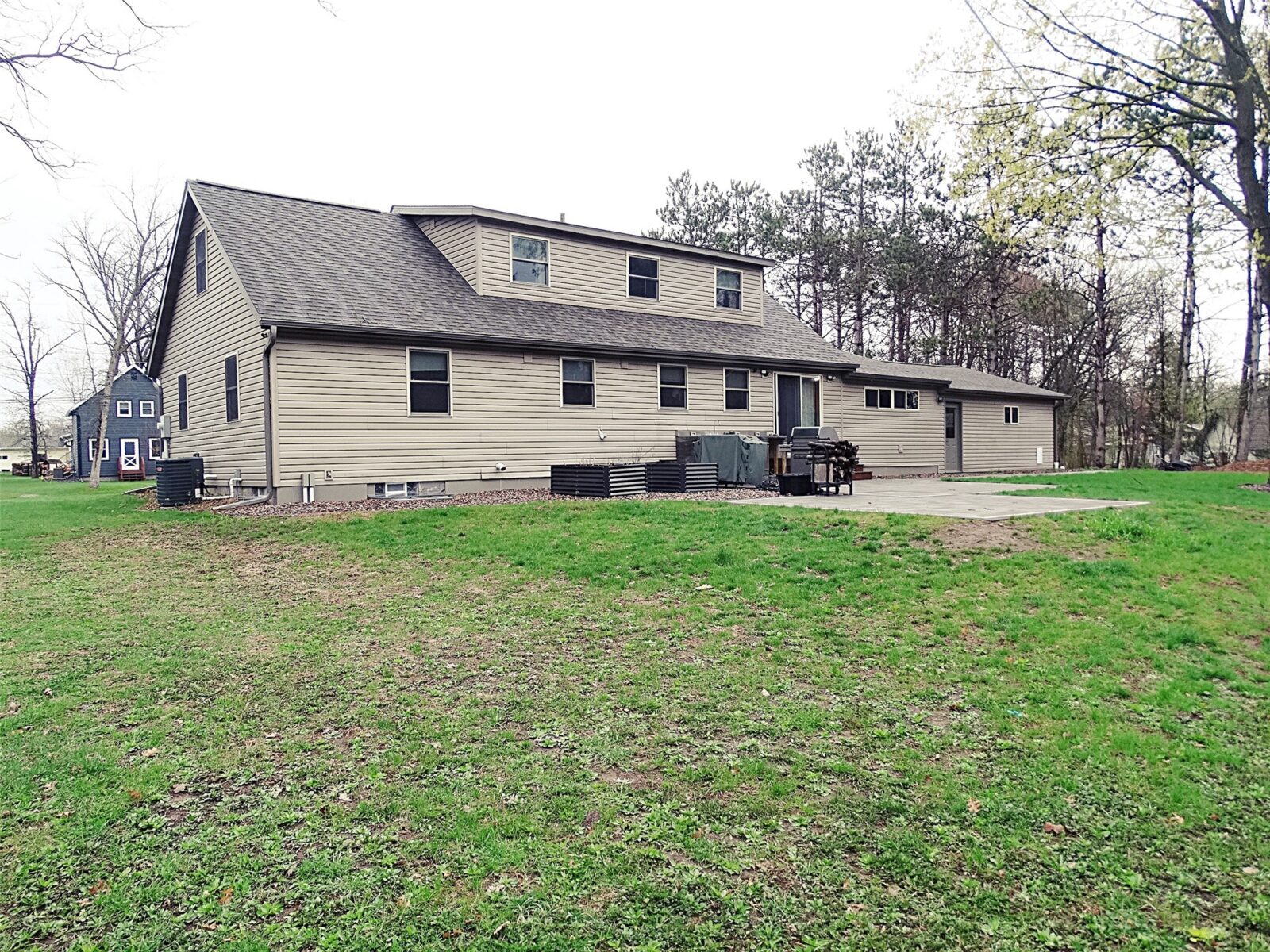 812 E BARKER Street Rice Lake WI 54868 — photo 5