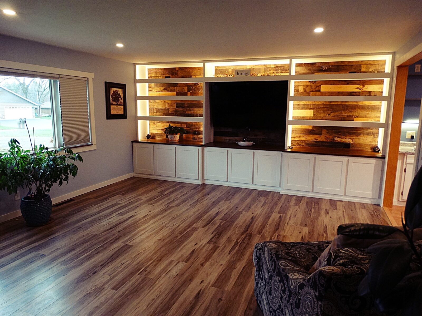 812 E BARKER Street Rice Lake WI 54868 — photo 7