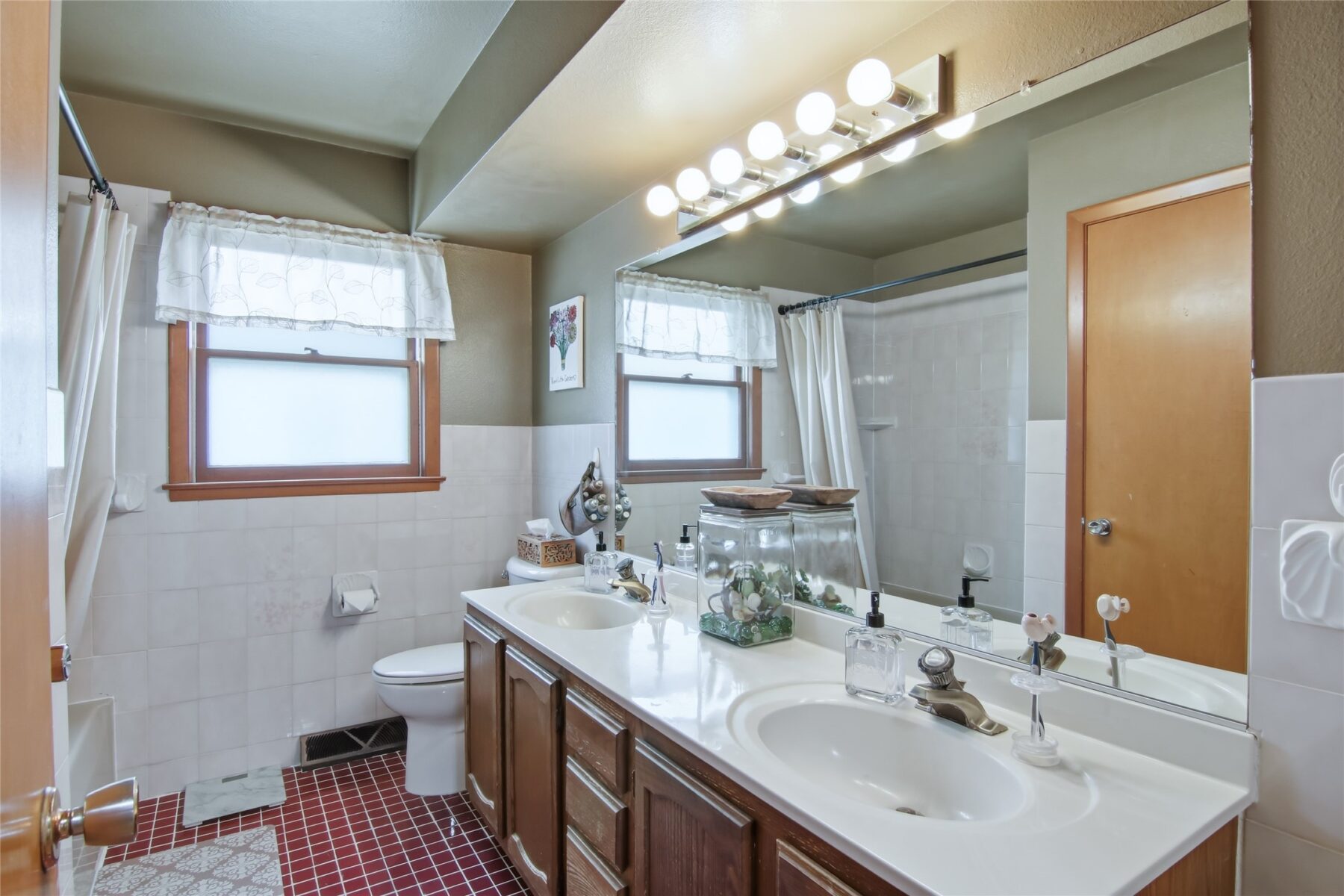 815 E Grant Avenue, Eau Claire, WI — photo 16