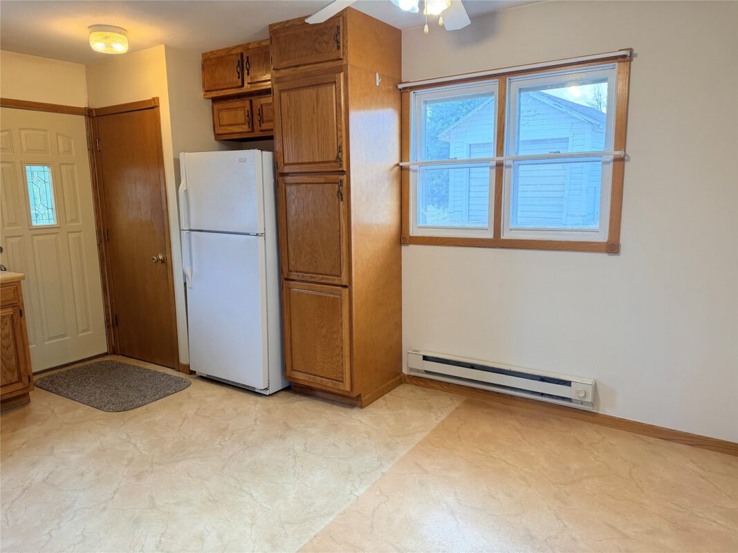 816 S Wisconsin Avenue, Rice Lake, WI
