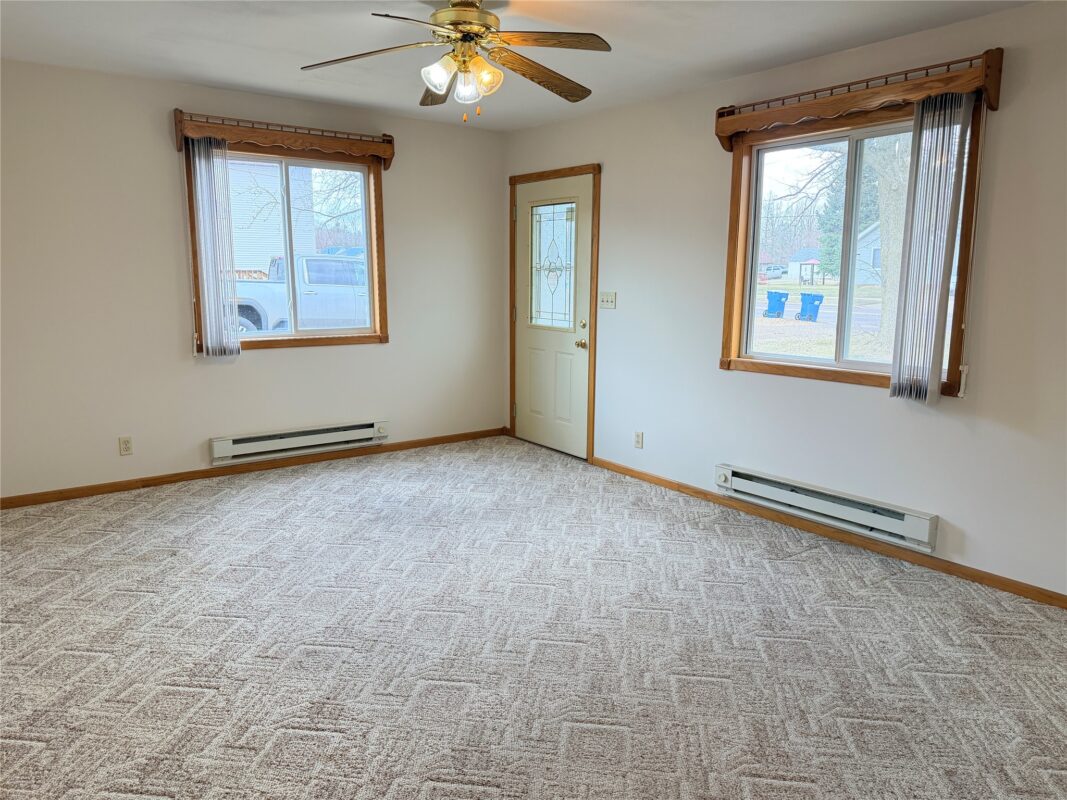 816 S Wisconsin Avenue, Rice Lake, WI