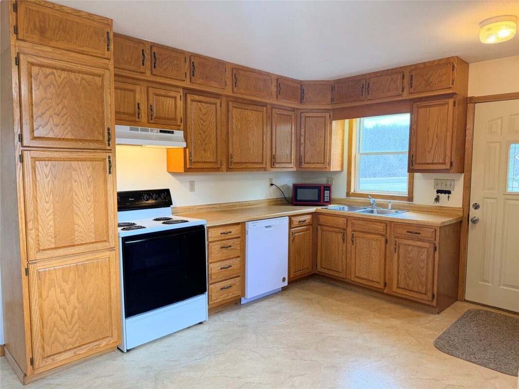 816 S Wisconsin Avenue, Rice Lake, WI