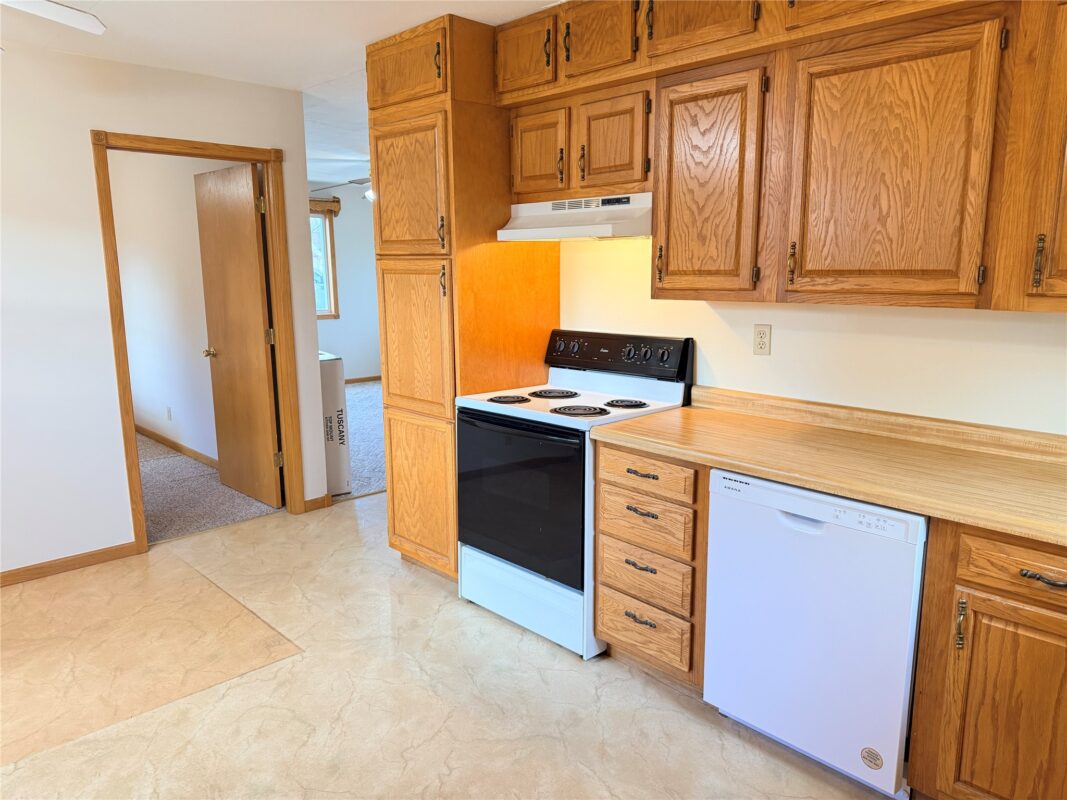 816 S Wisconsin Avenue, Rice Lake, WI