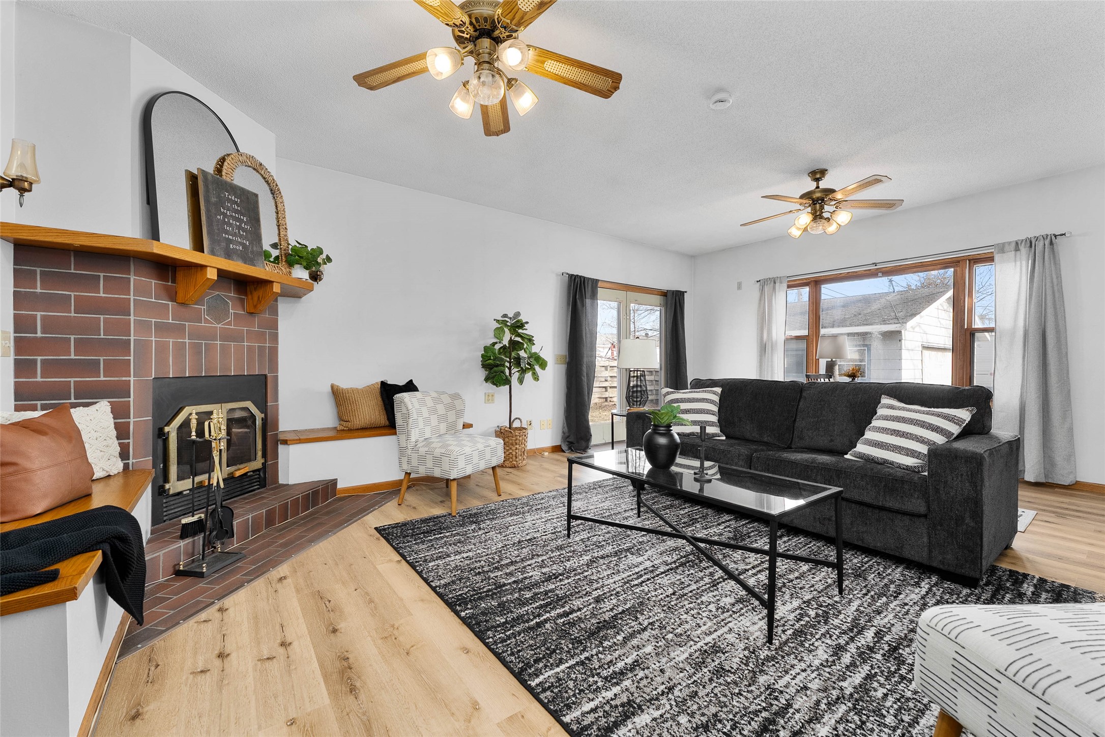 819-Harriet-Altoona-WI-54720-1