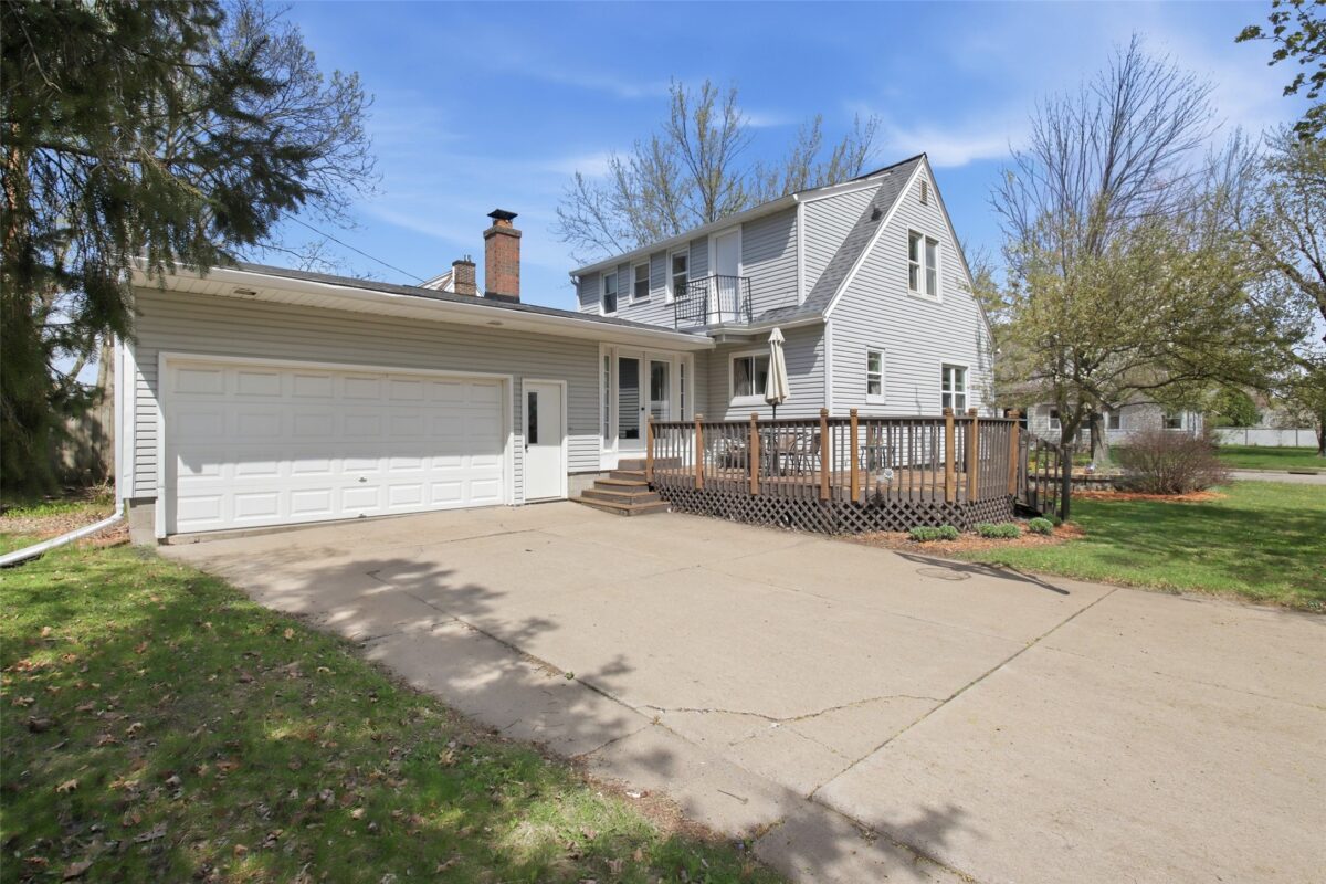 822 Lee Street, Eau Claire, WI — photo 5