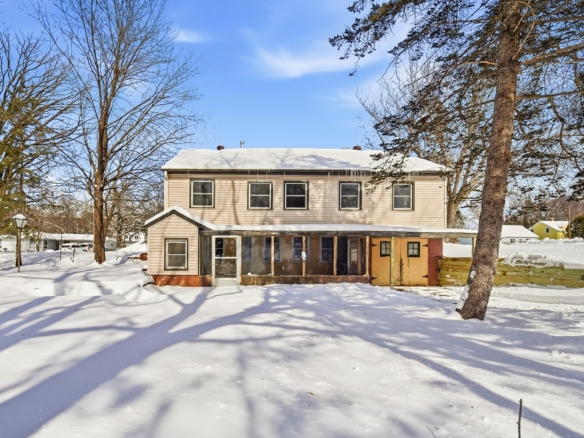 Residentialhouse for sale picture with an address of  827 Truax Boulevard in Eau Claire and a list price of 229900