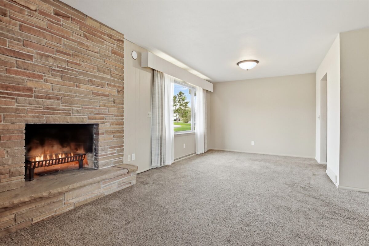 827 Park Ridge Drive, Eau Claire, WI
