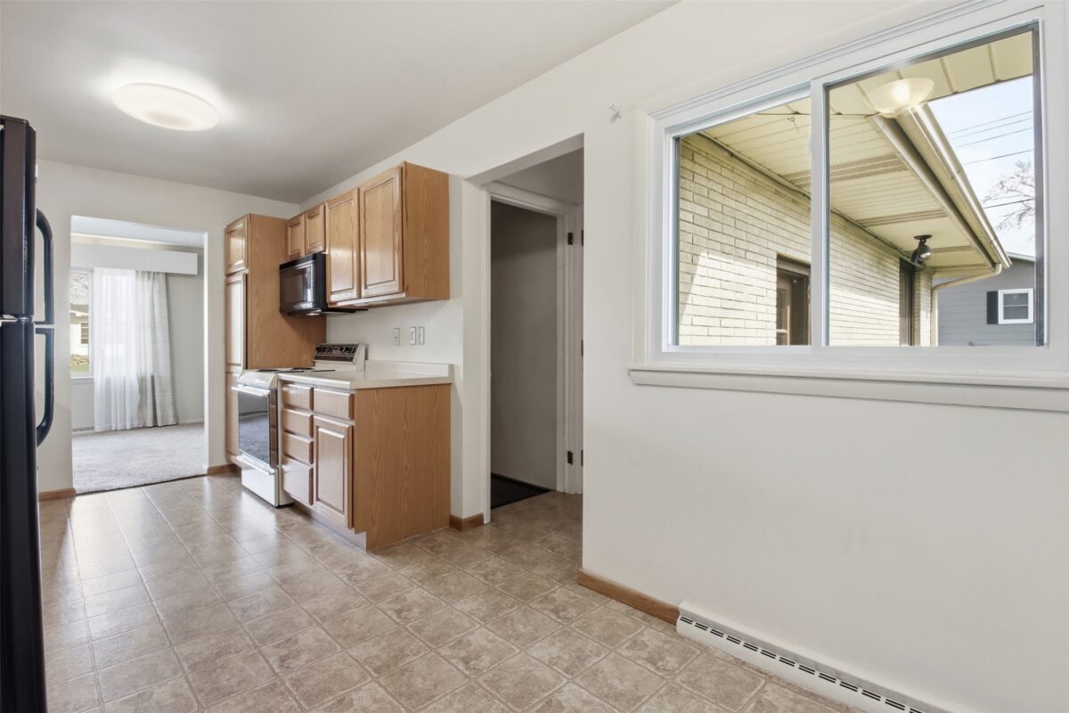 827 Park Ridge Drive, Eau Claire, WI