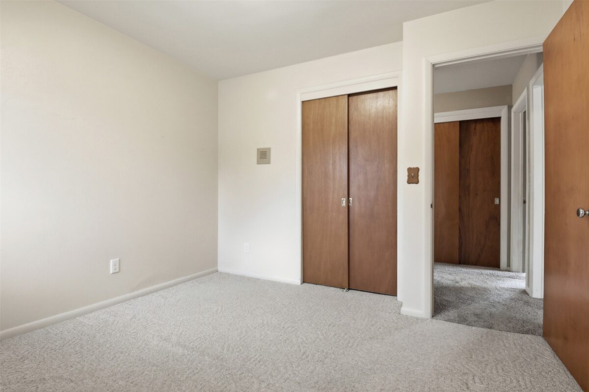 827 Park Ridge Drive, Eau Claire, WI