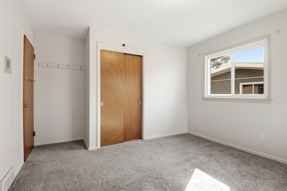 827 Park Ridge Drive, Eau Claire, WI