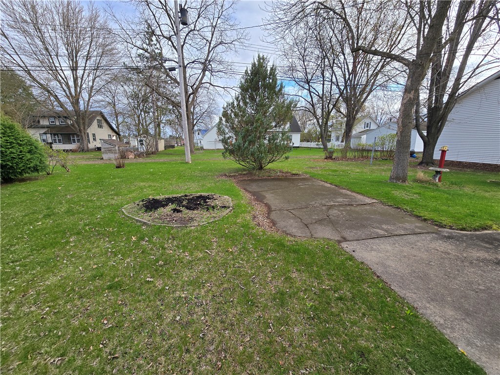 Residential at 833 Stanley Street, Chippewa Falls, WI 54729 — photo 8