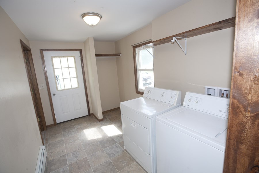 Residential Income at 902 Water Street, Eau Claire, WI 54703 — photo 9