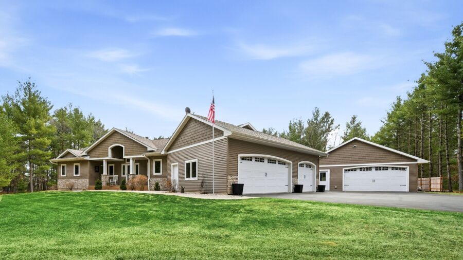 909 Thistle Lane