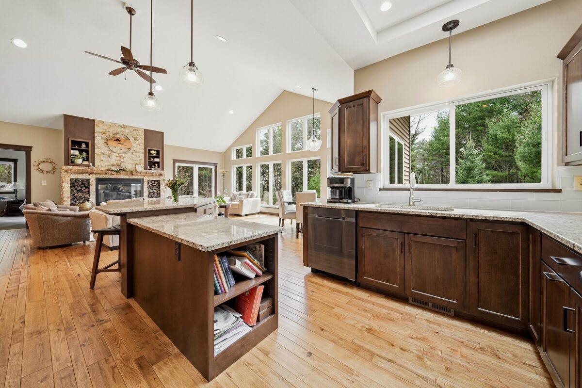 909 Thistle Lane Eau Claire WI 54703 — photo 13