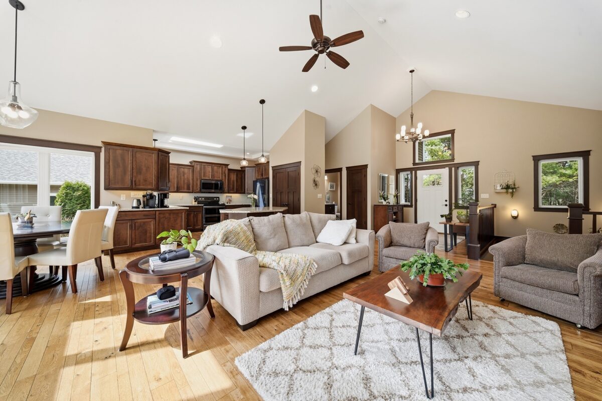 909 Thistle Lane Eau Claire WI 54703 — photo 16