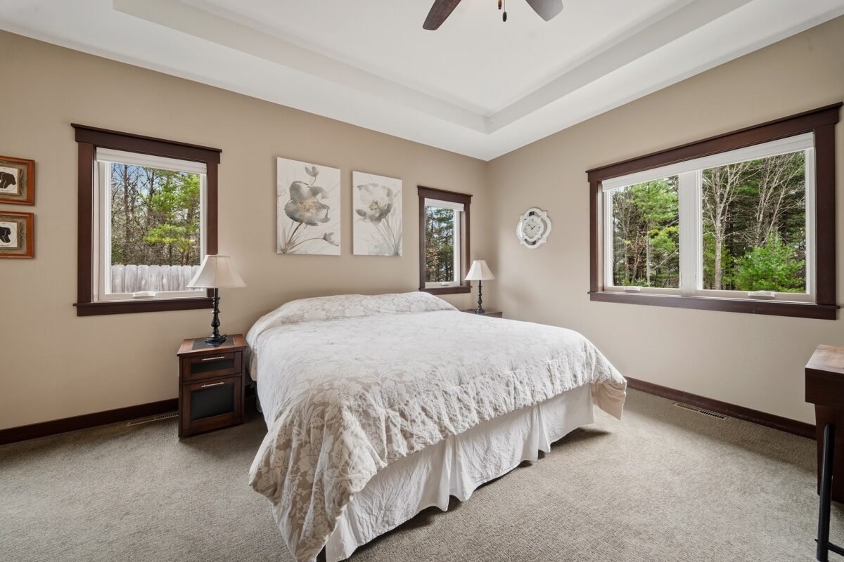 909 Thistle Lane Eau Claire WI 54703 — photo 18