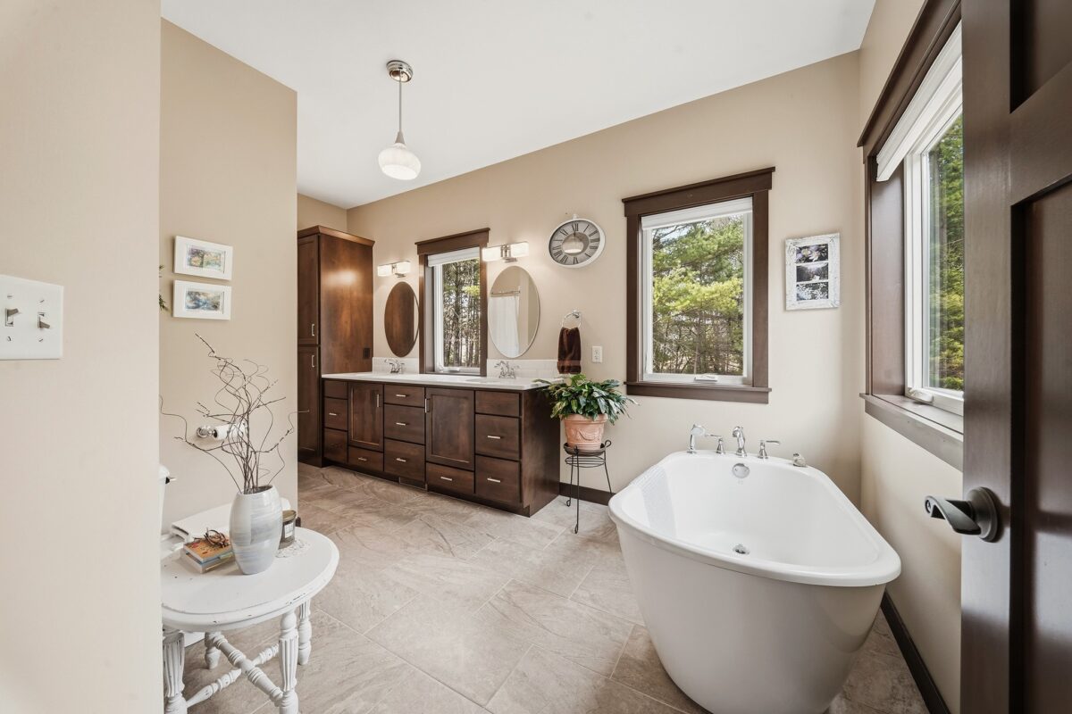 909 Thistle Lane Eau Claire WI 54703 — photo 19