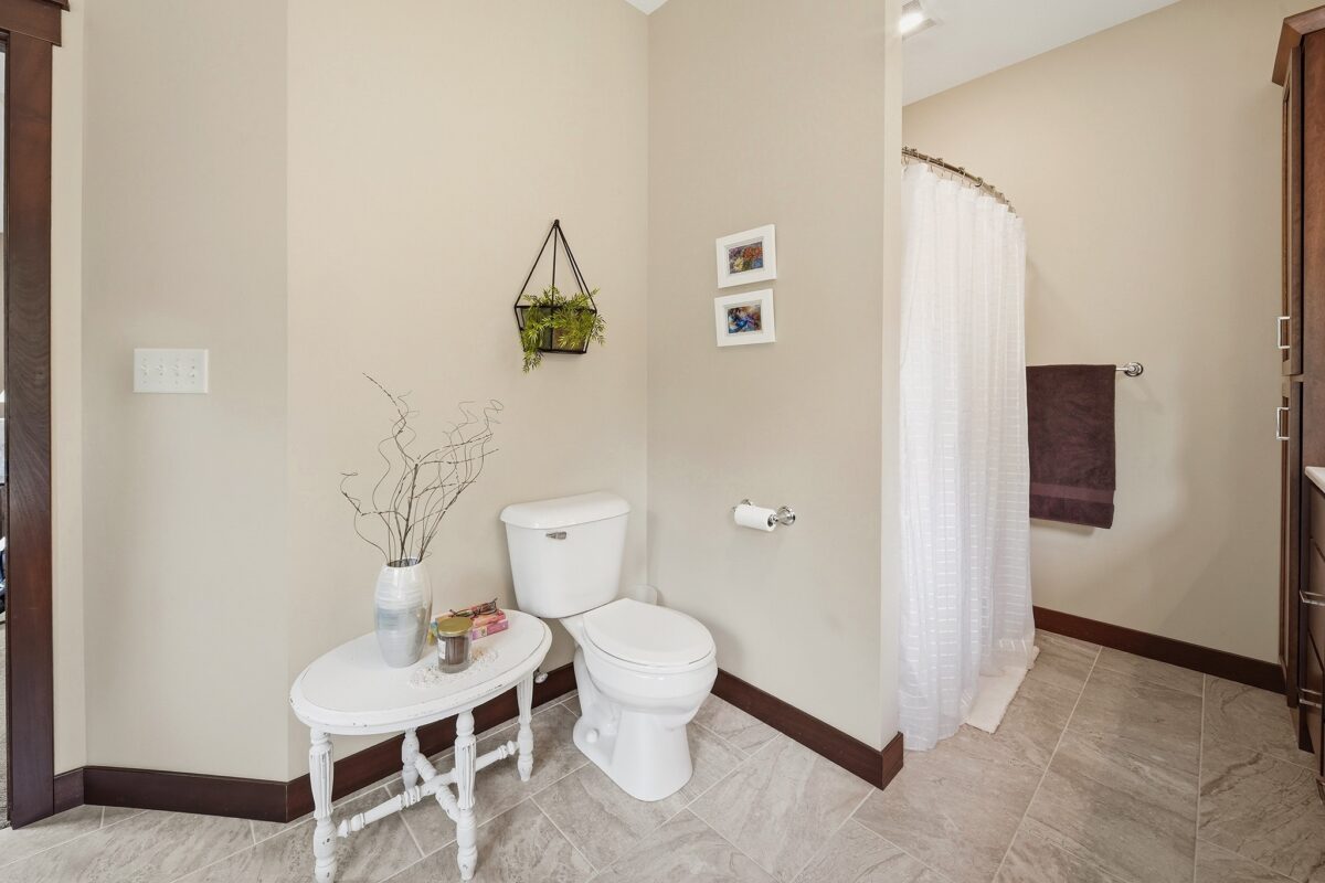 909 Thistle Lane Eau Claire WI 54703 — photo 22