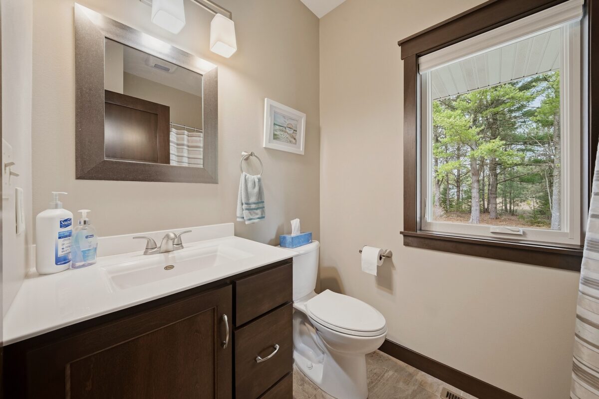 909 Thistle Lane Eau Claire WI 54703 — photo 25