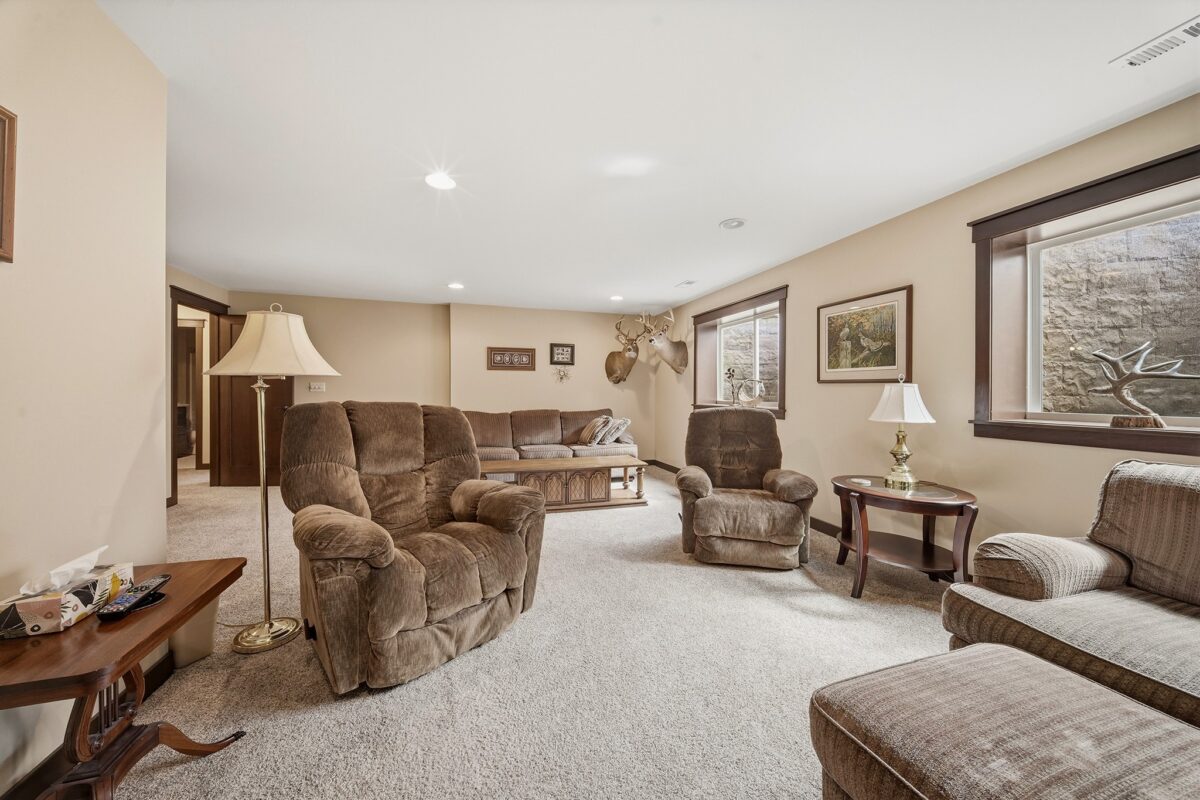 909 Thistle Lane Eau Claire WI 54703 — photo 31