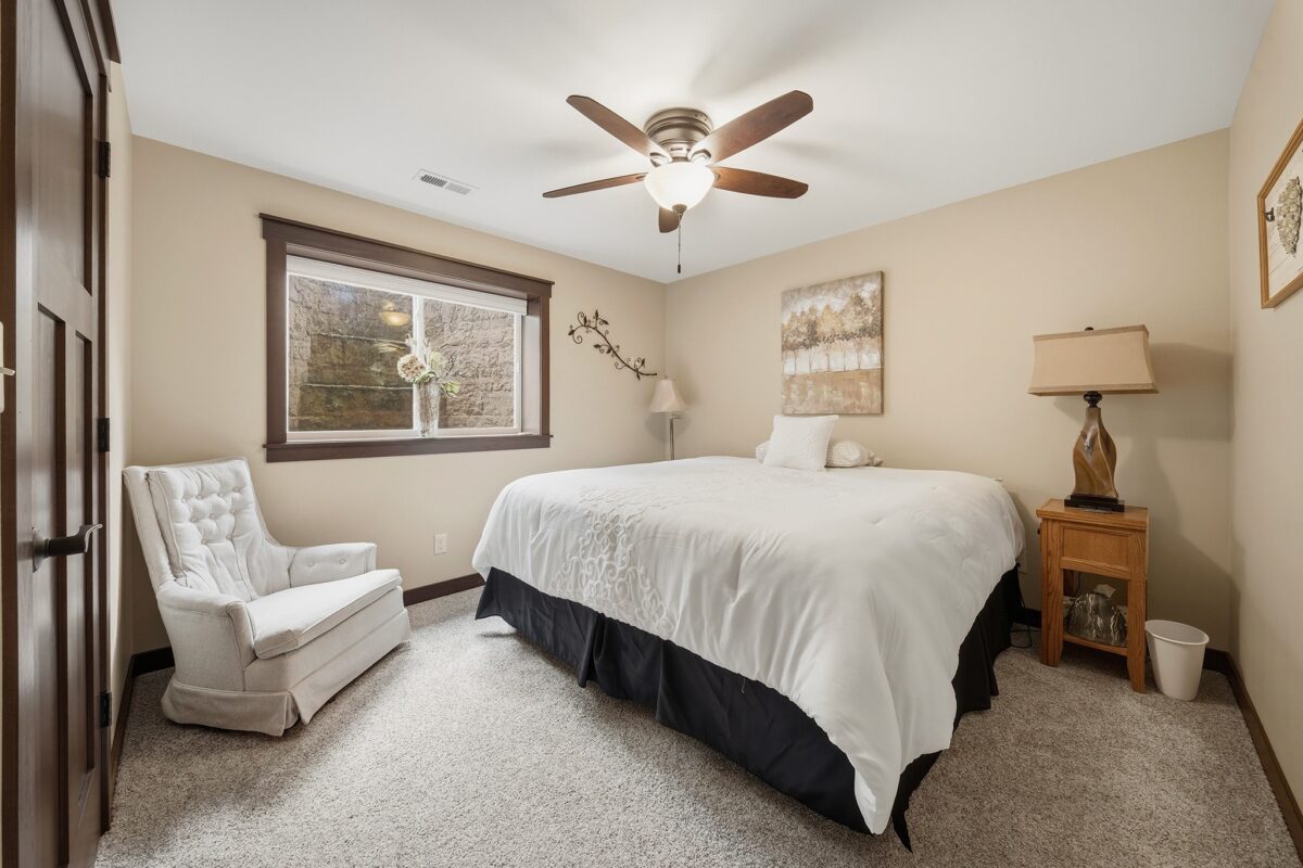 909 Thistle Lane Eau Claire WI 54703 — photo 32