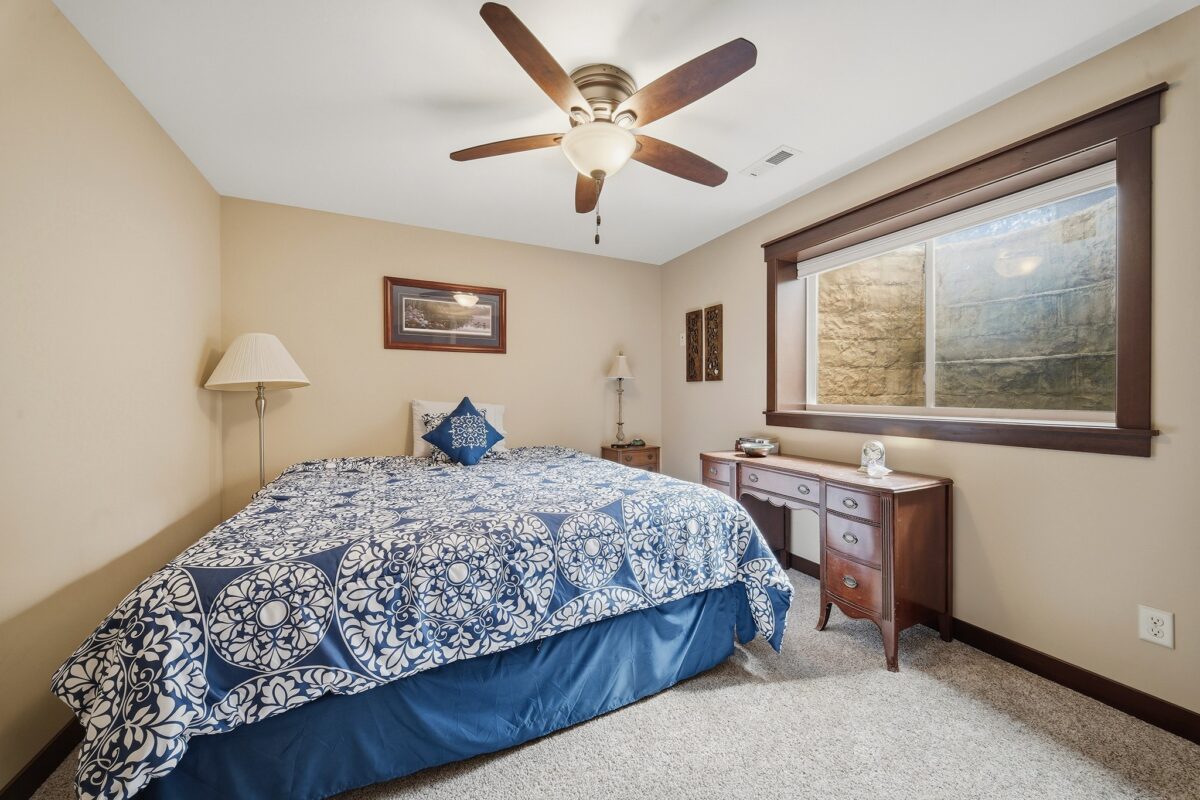 909 Thistle Lane Eau Claire WI 54703 — photo 34