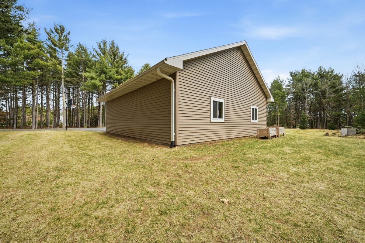 909 Thistle Lane Eau Claire WI 54703 — photo 47