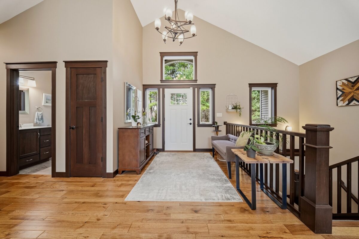 909 Thistle Lane Eau Claire WI 54703 — photo 5