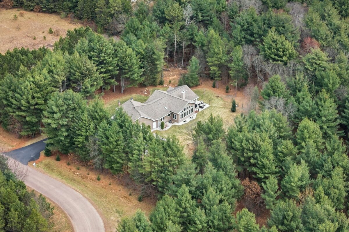 909 Thistle Lane Eau Claire WI 54703 — photo 50