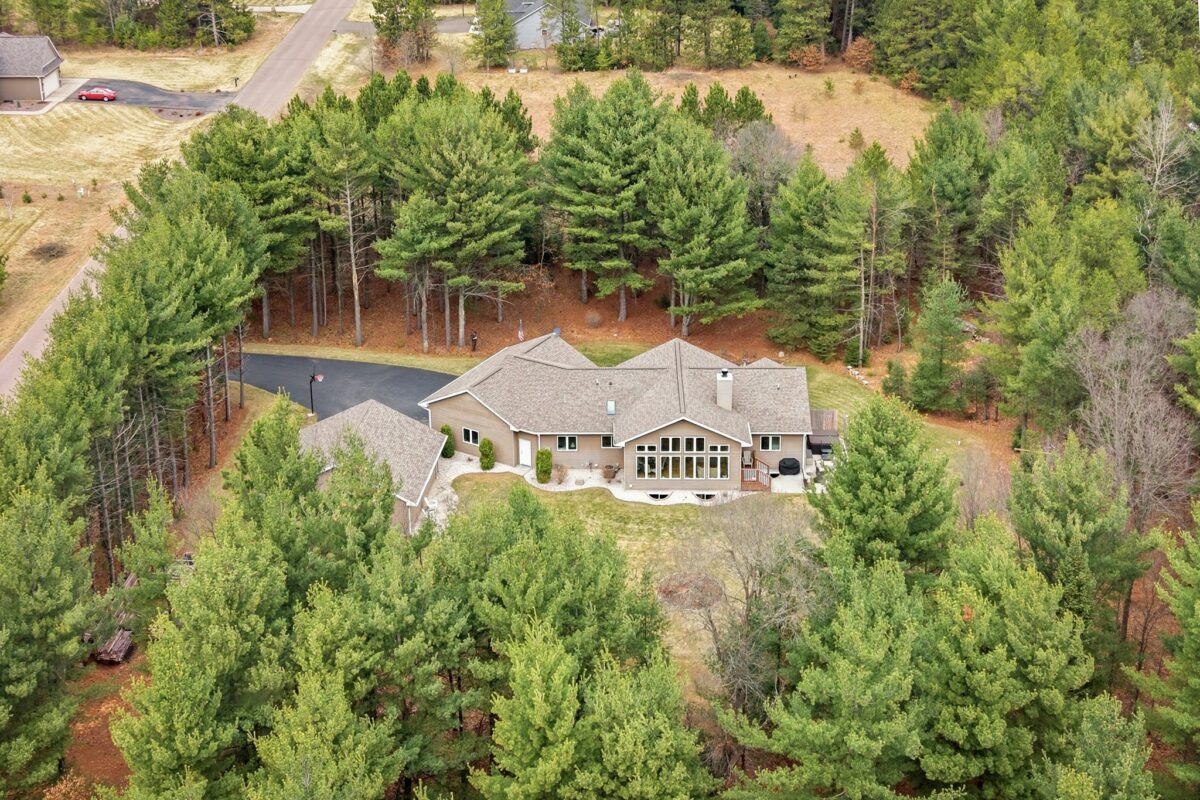909 Thistle Lane Eau Claire WI 54703 — photo 51