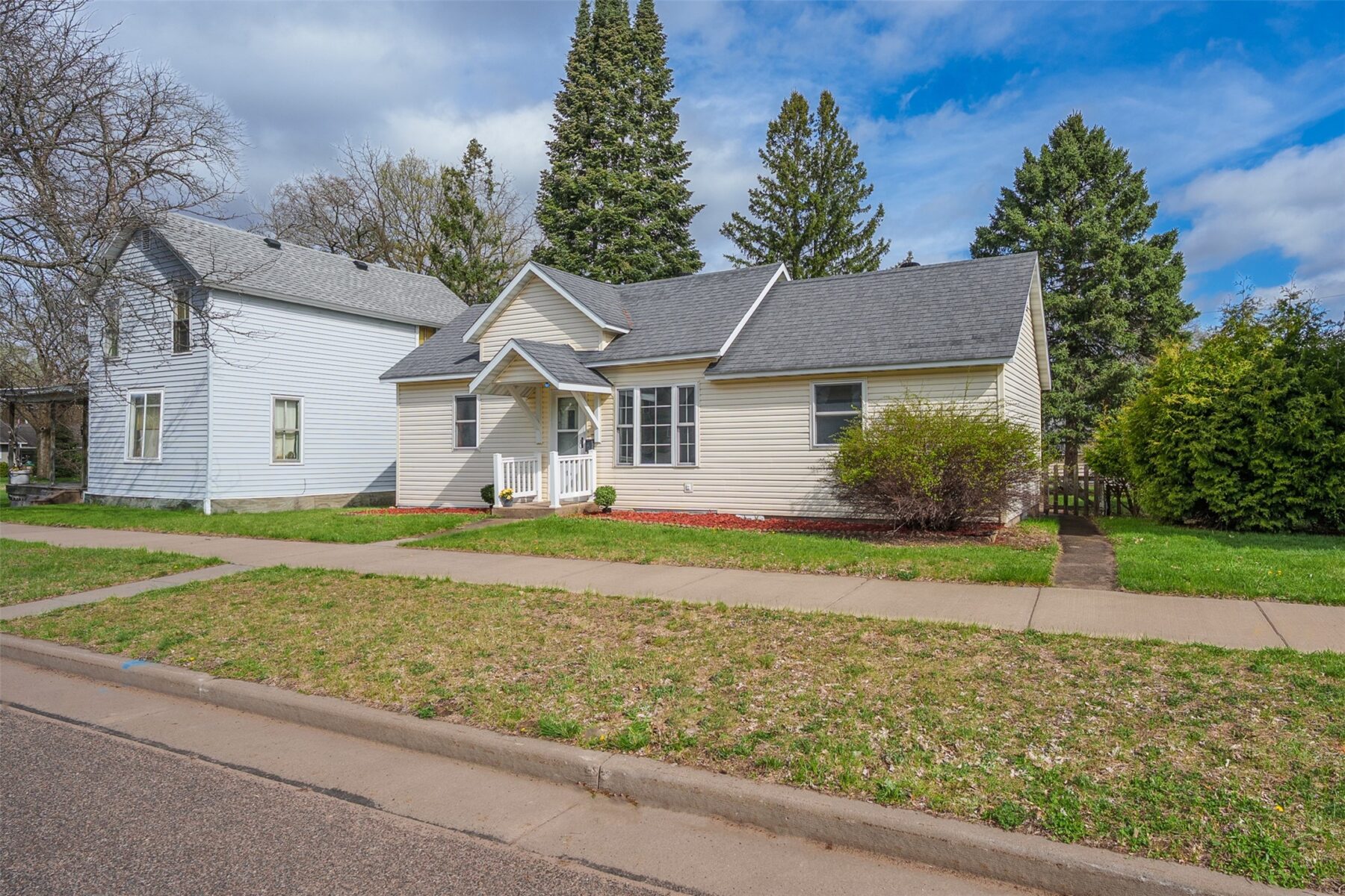 914 Water Street, Chippewa Falls, WI — photo 4