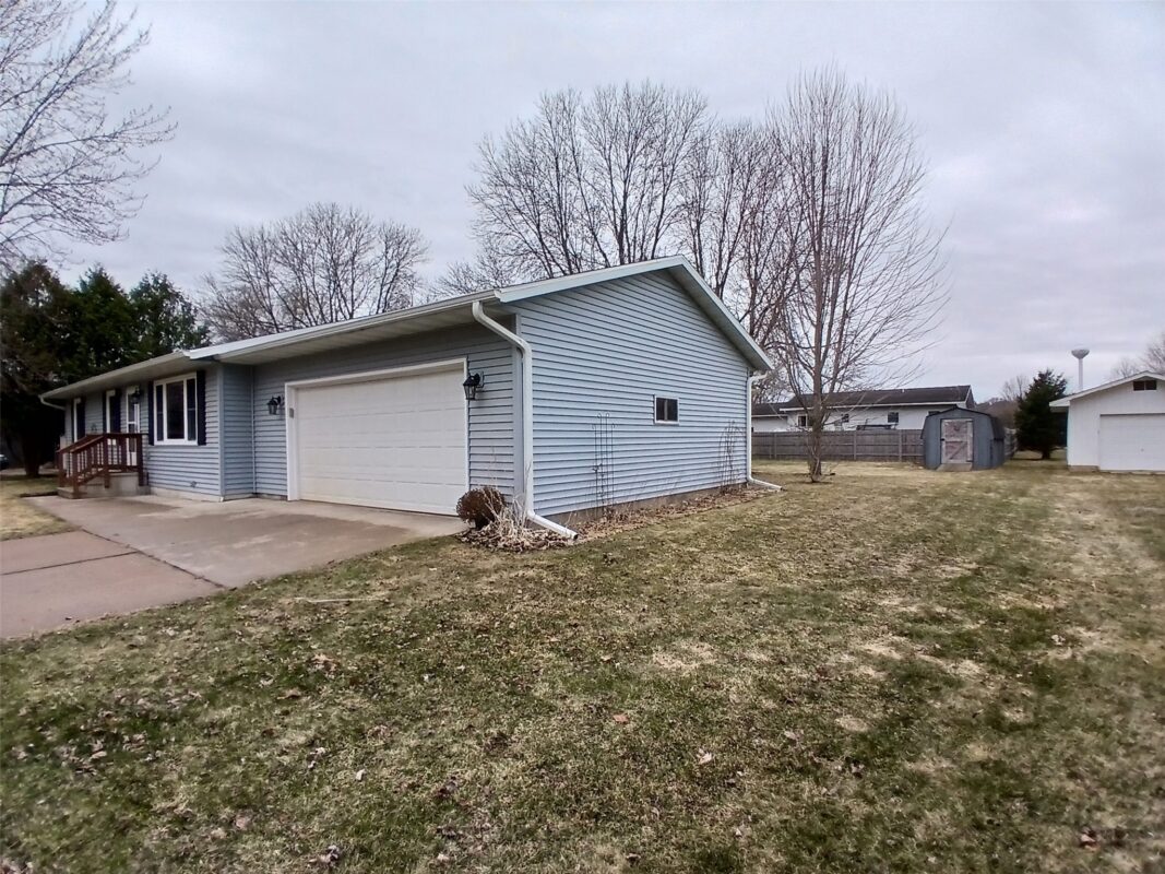 Residential at 928 Yorkshire Avenue, Rice Lake, WI 54868 — photo 3