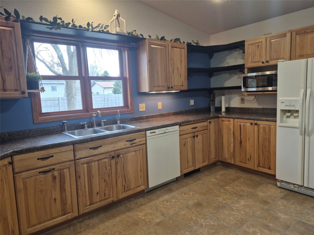 Residential at 928 Yorkshire Avenue, Rice Lake, WI 54868 — photo 7