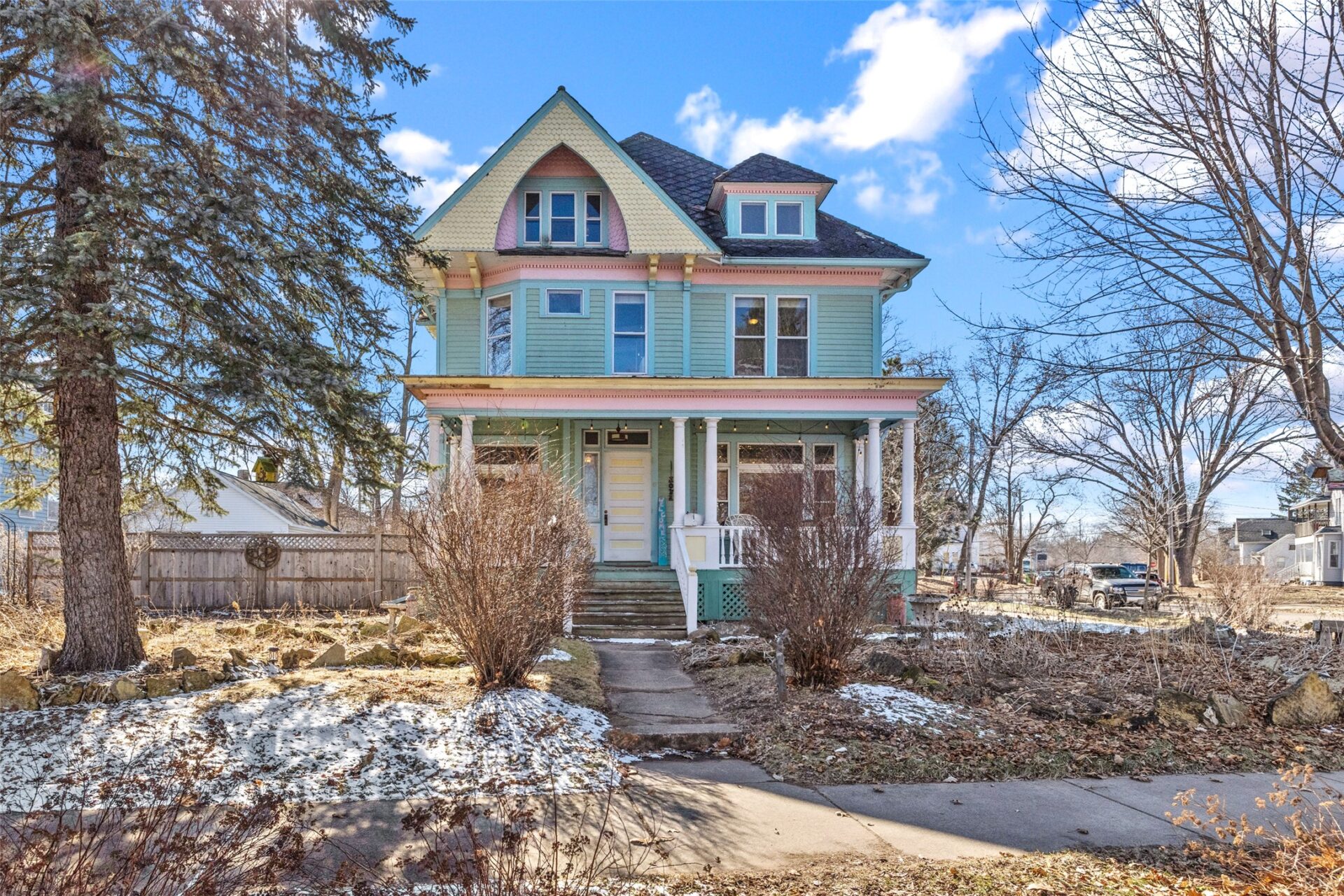 Open House: 930 3rd Avenue Eau Claire WI 54703 — Sat Apr 25