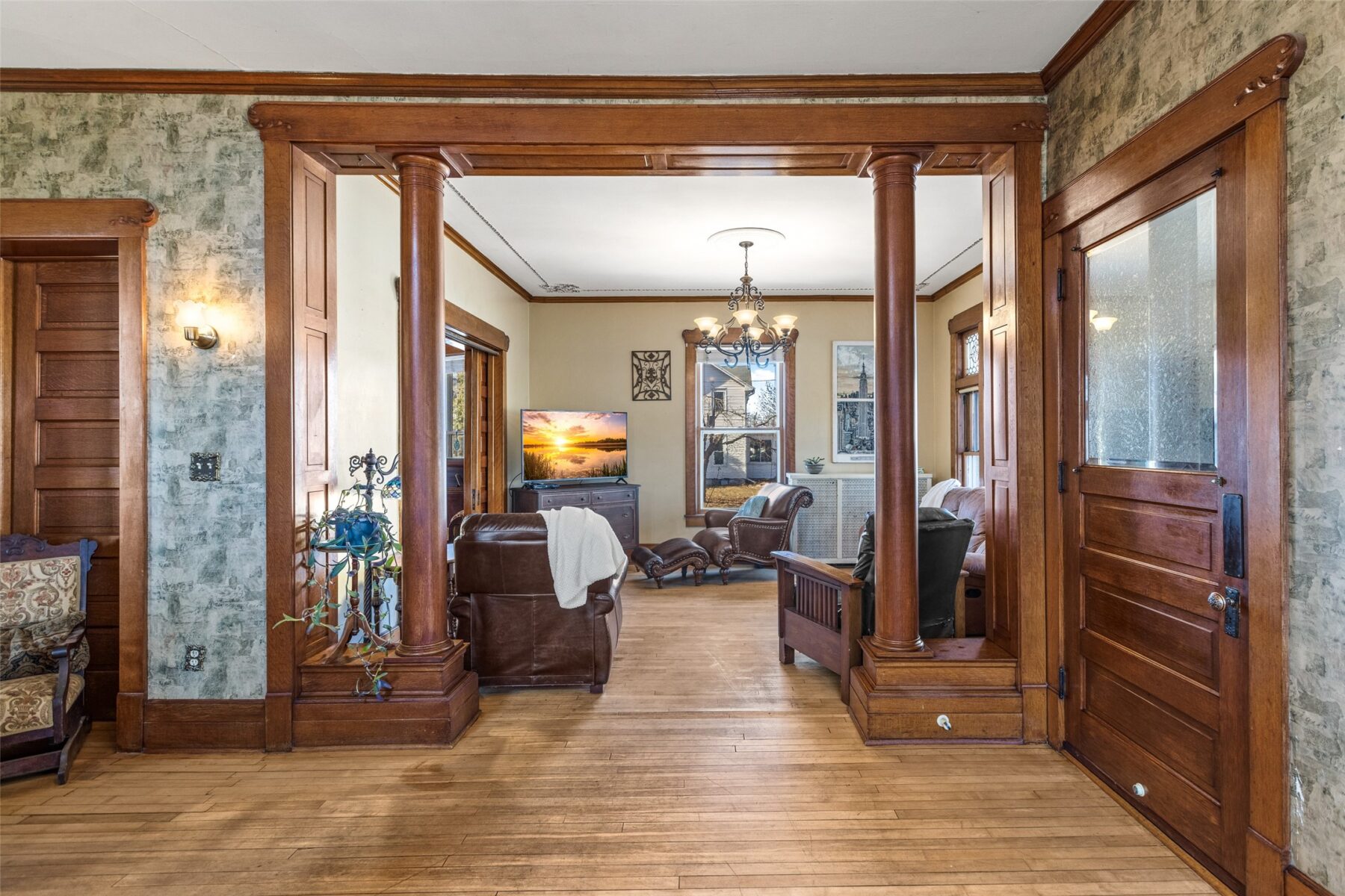 Residential at 930 3rd Avenue, Eau Claire, WI 54703 — photo 8