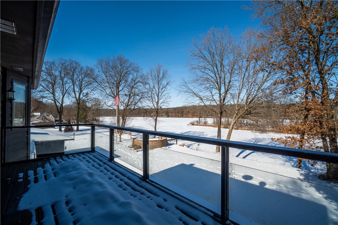 9556-27th-Eau-Claire-WI-54703-4