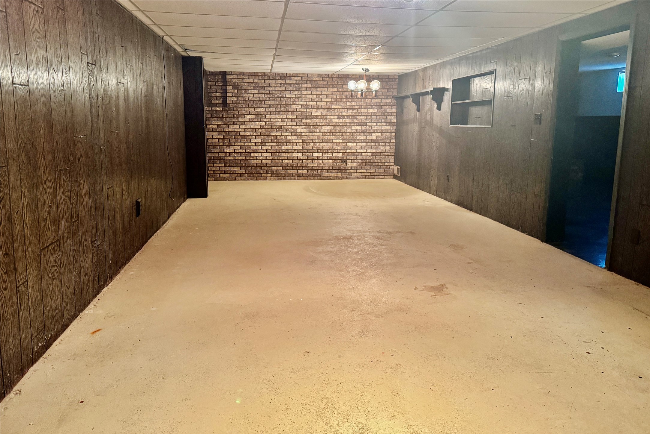 9556-27th-Eau-Claire-WI-54703-7