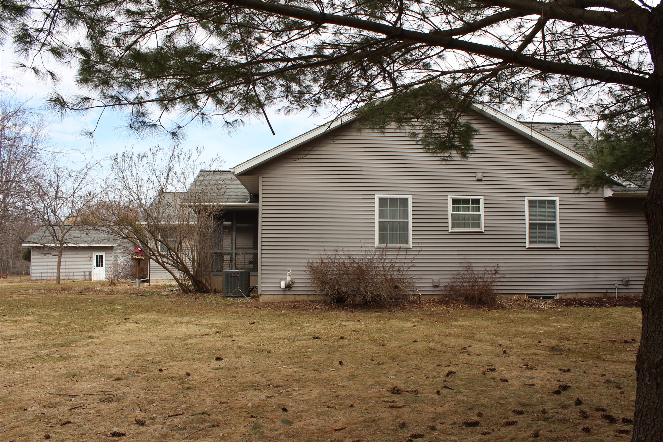 9646-167th-Chippewa-Falls-WI-54729-1