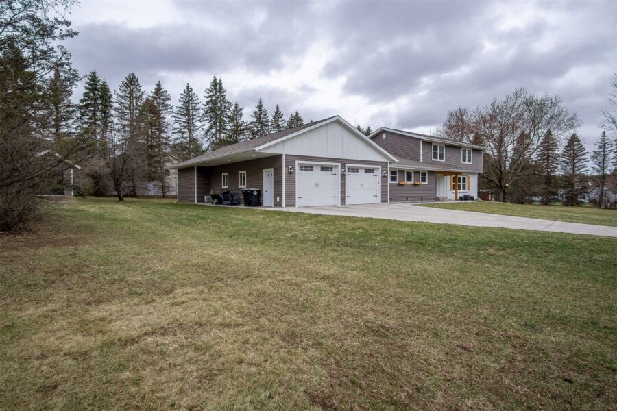 E4085 Woodfield Road