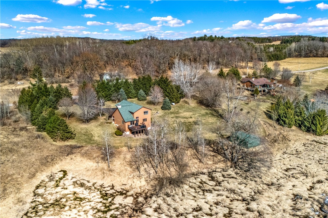 Residential at E6035 Evergreen Road, Eleva, WI 54738 — photo 2