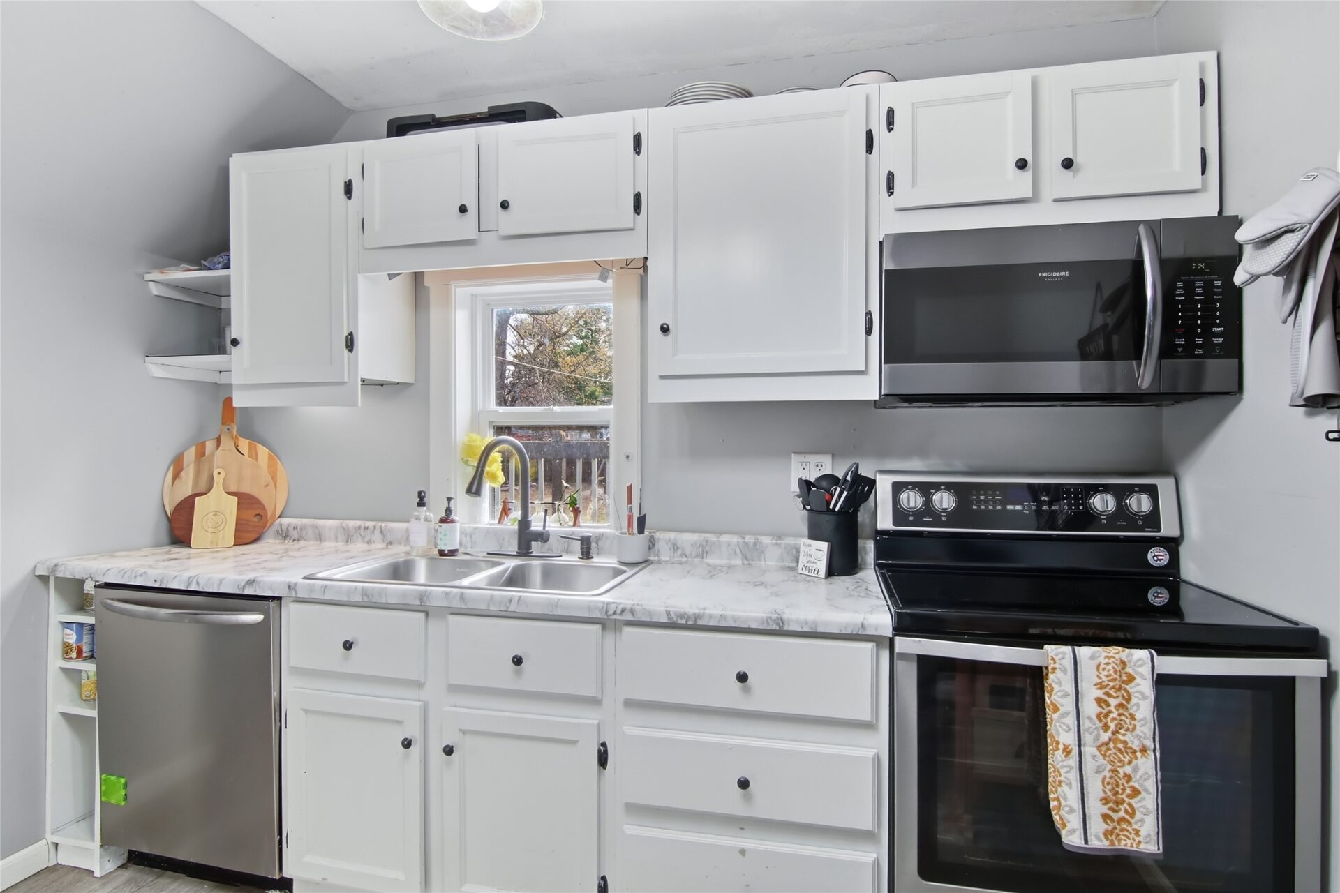 Menomonie-WI-54751-3