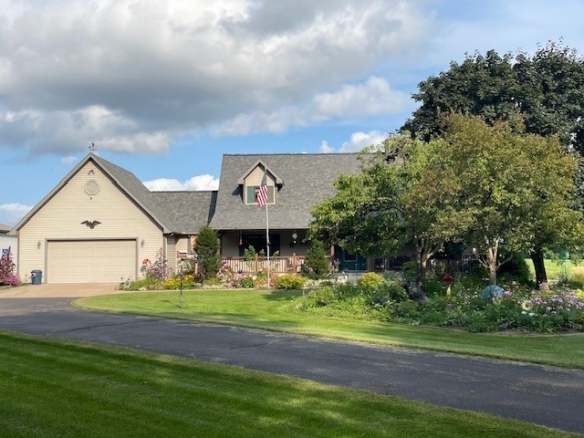 Residentialhouse for sale picture with an address of  N13946 County Highway U  in New Auburn and a list price of 925000